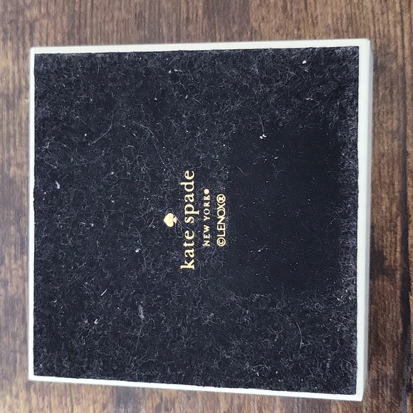 Kate Spade Top Secret Box - Picture 4 of 5